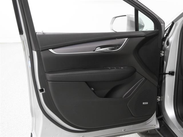 used 2020 Cadillac XT5 car, priced at $23,750