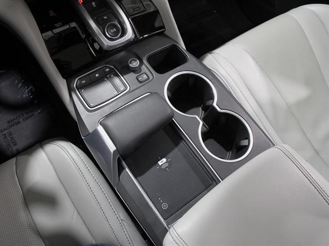 used 2023 Acura MDX car, priced at $40,000