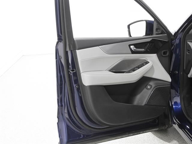 used 2023 Acura MDX car, priced at $40,000