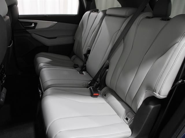 used 2023 Acura MDX car, priced at $40,000