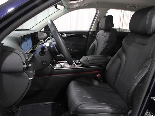 used 2025 Genesis GV80 car, priced at $48,500