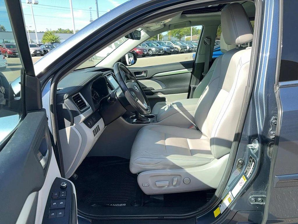 used 2017 Toyota Highlander car, priced at $25,995