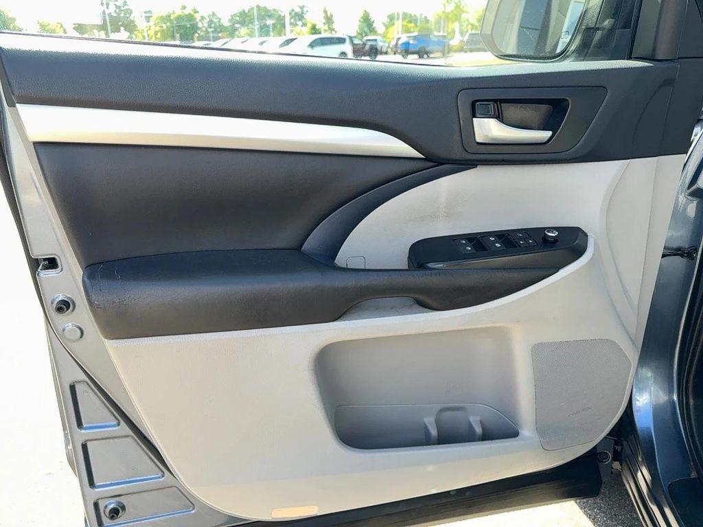used 2017 Toyota Highlander car, priced at $25,995