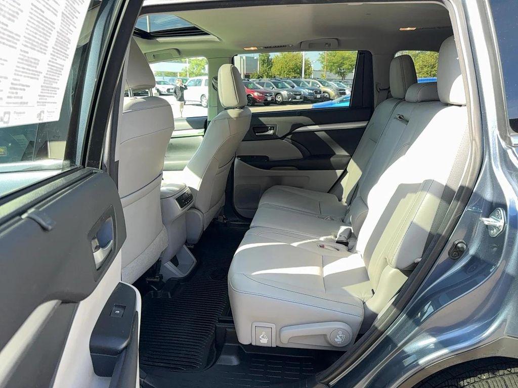 used 2017 Toyota Highlander car, priced at $25,995