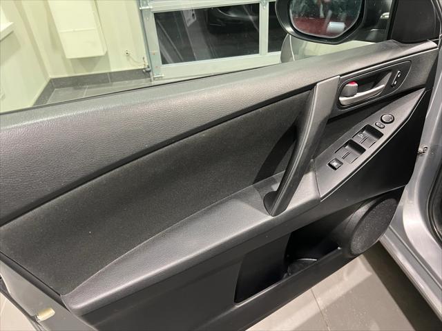 used 2013 Mazda Mazda3 car