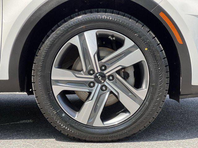 used 2024 Kia Sorento Hybrid car, priced at $35,000