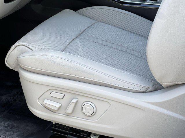 used 2024 Kia Sorento Hybrid car, priced at $35,000