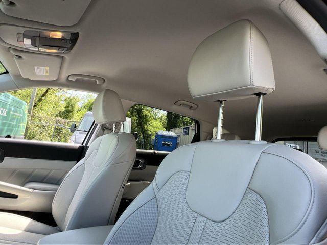 used 2024 Kia Sorento Hybrid car, priced at $35,000