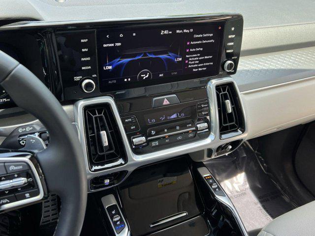 used 2024 Kia Sorento Hybrid car, priced at $35,000