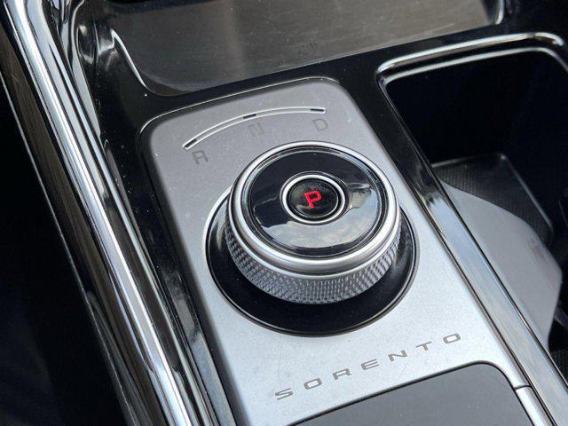 used 2024 Kia Sorento Hybrid car, priced at $35,000
