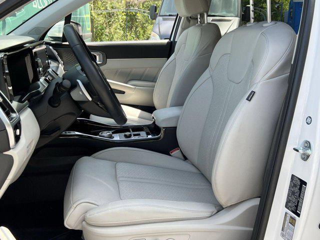 used 2024 Kia Sorento Hybrid car, priced at $35,000