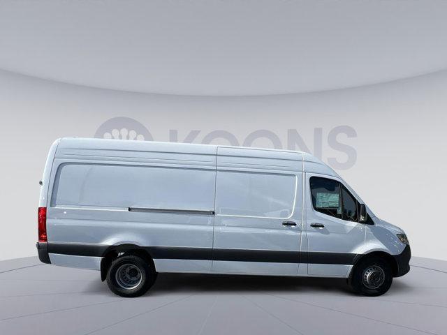 new 2024 Mercedes-Benz Sprinter 3500 car, priced at $70,282