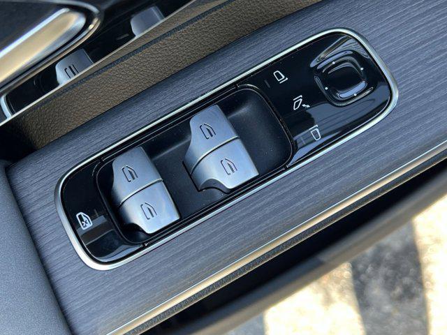 new 2026 Mercedes-Benz EQS 400 car, priced at $92,750