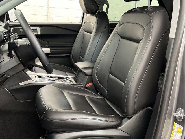 used 2022 Ford Explorer car, priced at $28,000