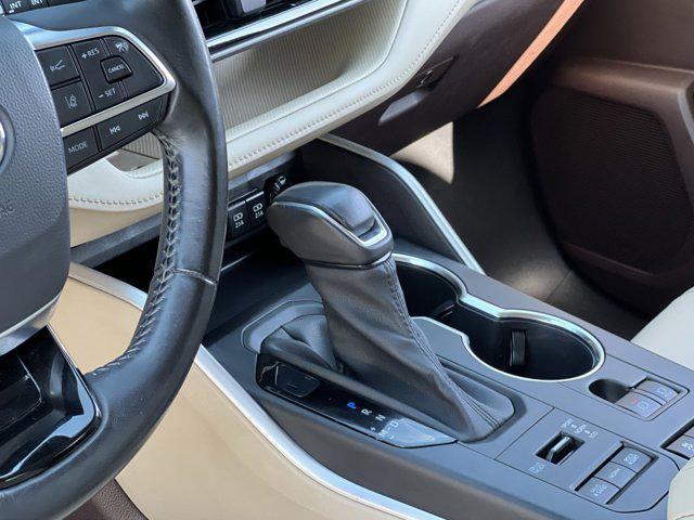 used 2020 Toyota Highlander car, priced at $30,000