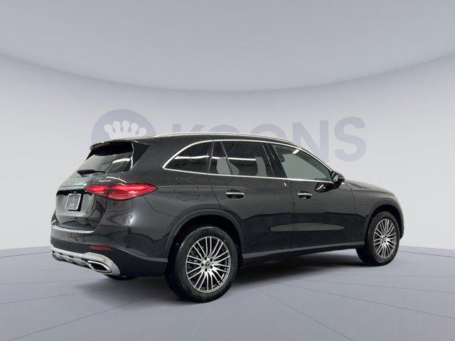 new 2025 Mercedes-Benz GLC 300 car, priced at $59,415