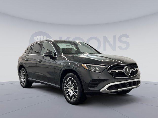 new 2025 Mercedes-Benz GLC 300 car, priced at $59,415