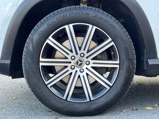 used 2024 Mercedes-Benz GLE 350 car, priced at $55,000