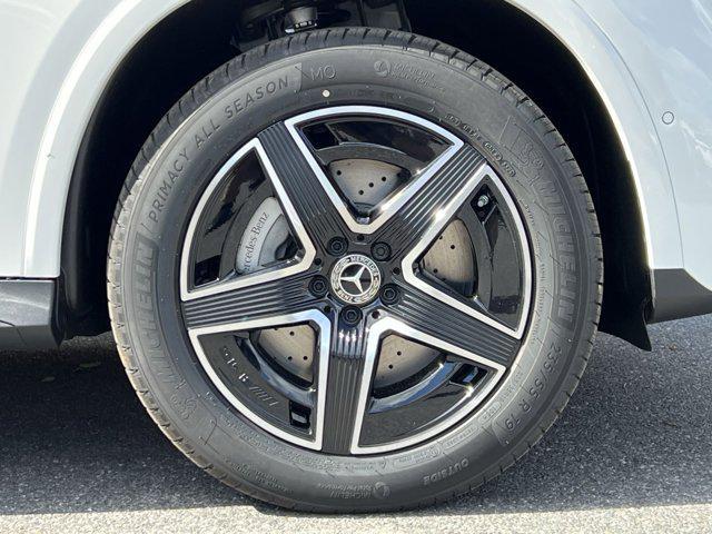 new 2026 Mercedes-Benz GLC 300 car, priced at $61,035