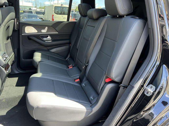 new 2025 Mercedes-Benz GLS 450 car, priced at $92,518