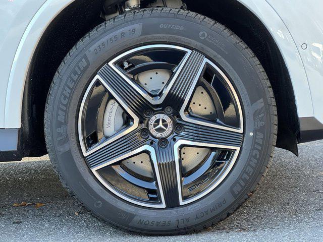 new 2026 Mercedes-Benz GLC 300 car, priced at $58,235