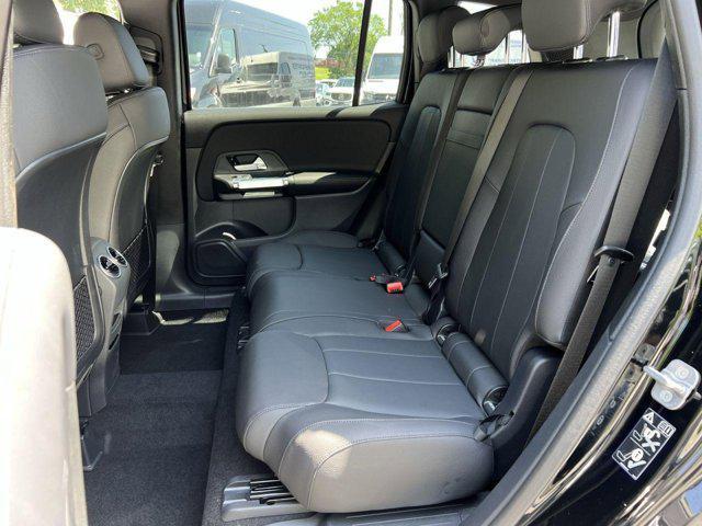 new 2025 Mercedes-Benz GLB 250 car, priced at $49,595