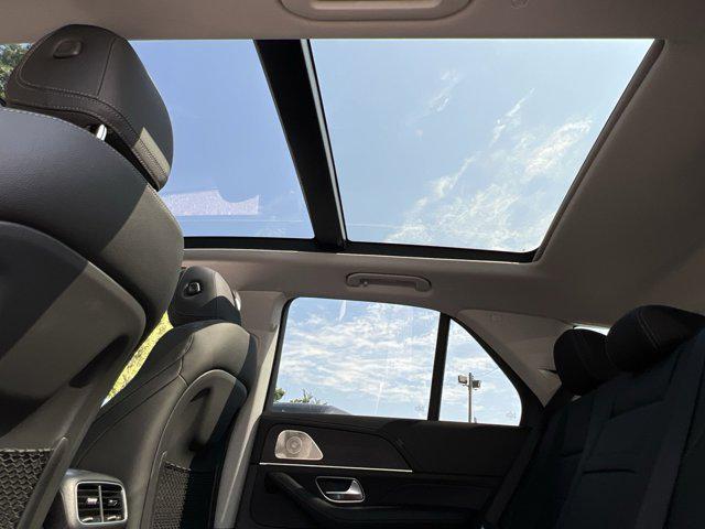 new 2025 Mercedes-Benz GLE 350 car, priced at $77,200