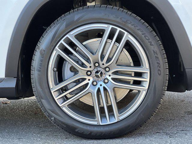 new 2026 Mercedes-Benz GLS 450 car, priced at $92,330