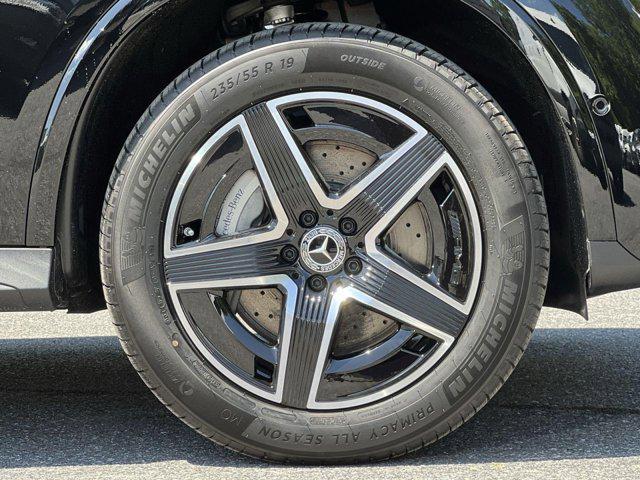 new 2025 Mercedes-Benz GLC 300 car, priced at $57,600