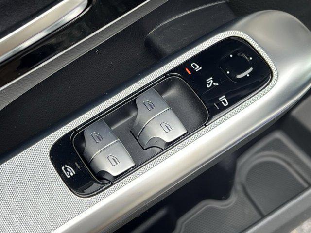 new 2026 Mercedes-Benz GLC 300 car, priced at $60,585