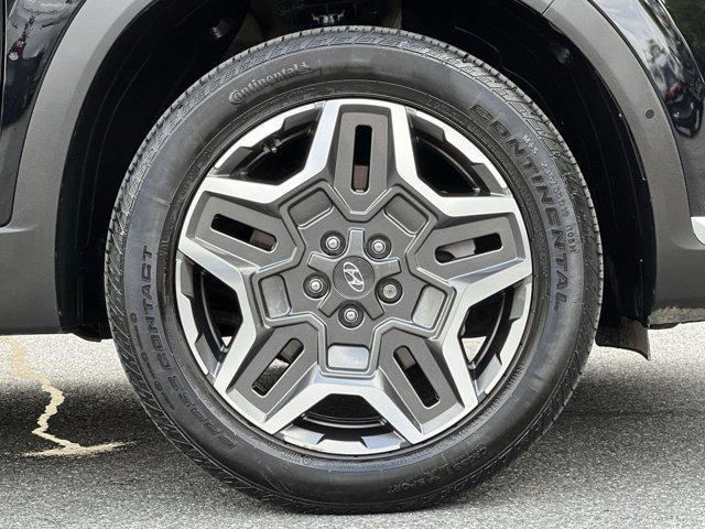 used 2021 Hyundai Santa Fe car, priced at $22,000