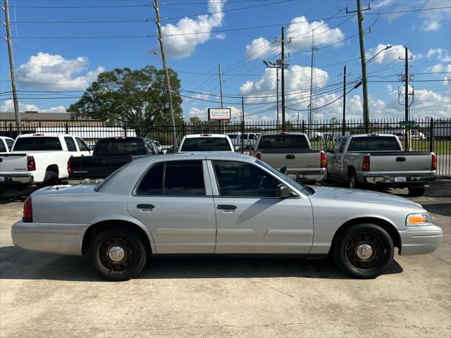 used 2007 Ford Crown Victoria car, priced at $8,500