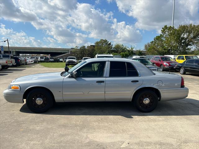 used 2007 Ford Crown Victoria car, priced at $8,500