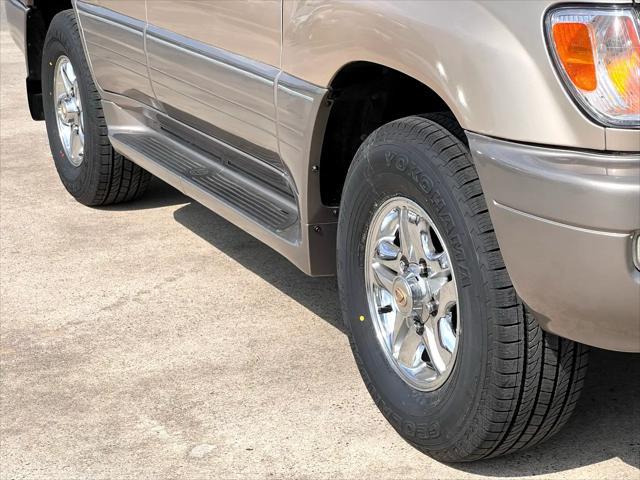 used 2002 Lexus LX 470 car, priced at $19,980