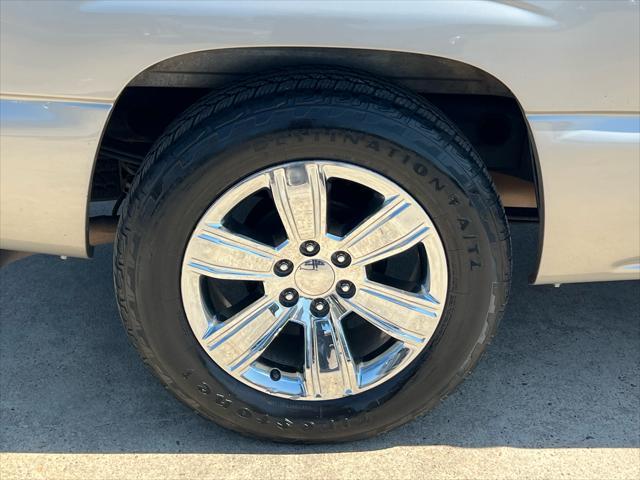 used 2005 Chevrolet Silverado 1500 car, priced at $17,980