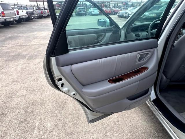 used 2000 Toyota Avalon car, priced at $7,980