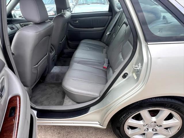 used 2000 Toyota Avalon car, priced at $7,980