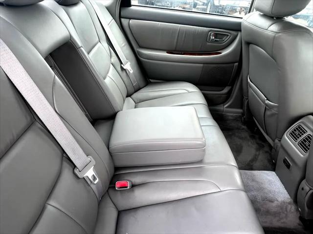 used 2000 Toyota Avalon car, priced at $7,980