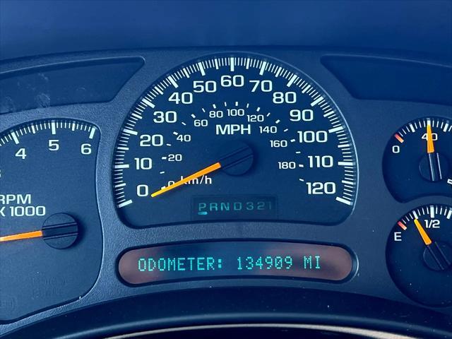 used 2003 Chevrolet Suburban car, priced at $9,980