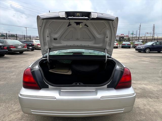 used 2009 Mercury Grand Marquis car, priced at $10,980