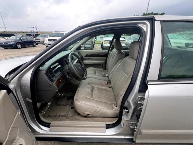 used 2009 Mercury Grand Marquis car, priced at $10,980