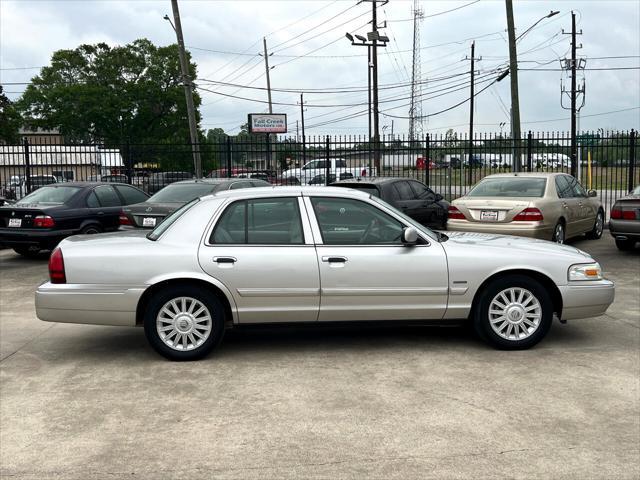 used 2009 Mercury Grand Marquis car, priced at $10,980