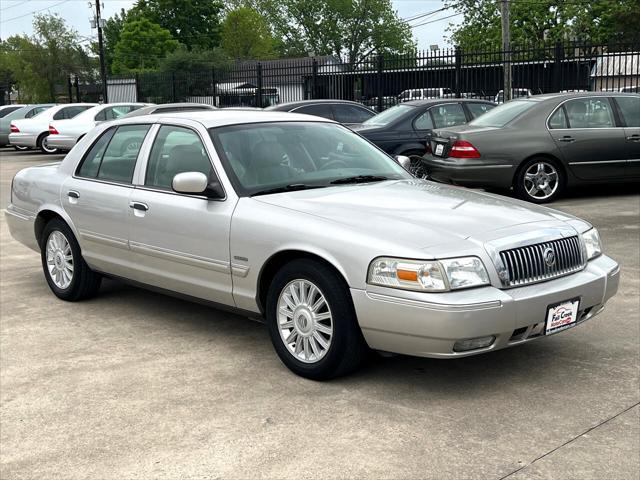 used 2009 Mercury Grand Marquis car, priced at $10,980