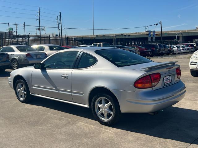 used 2002 Oldsmobile Alero car, priced at $10,980