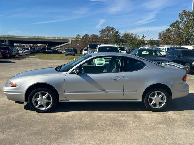 used 2002 Oldsmobile Alero car, priced at $10,980