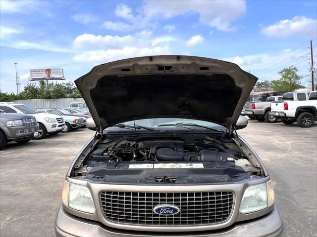 used 2002 Ford Expedition car, priced at $9,980