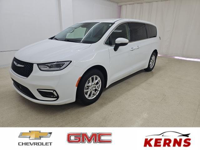 used 2023 Chrysler Pacifica car, priced at $23,882