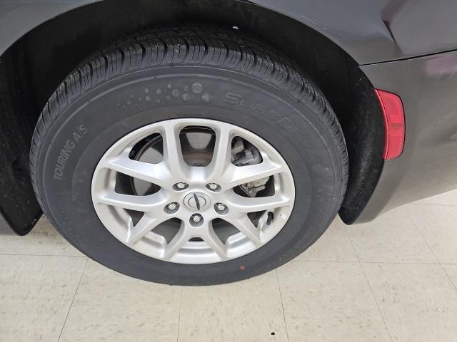 used 2023 Chrysler Pacifica car, priced at $22,468