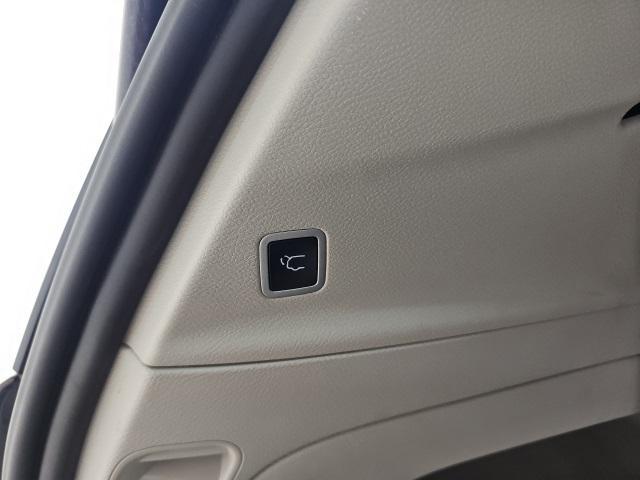 used 2023 Chrysler Pacifica car, priced at $22,468