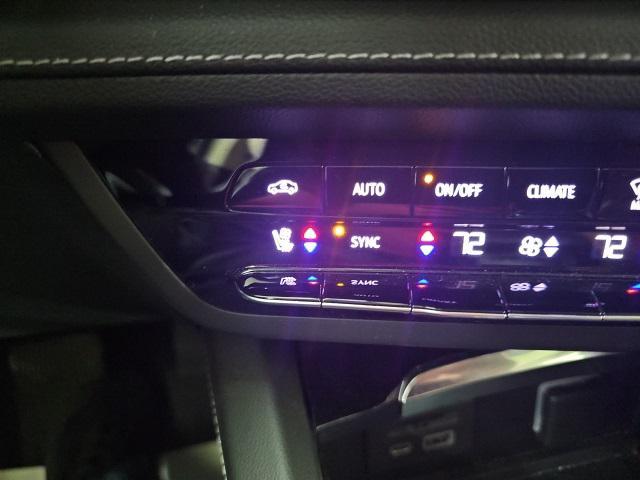 used 2023 Buick Envision car, priced at $33,987